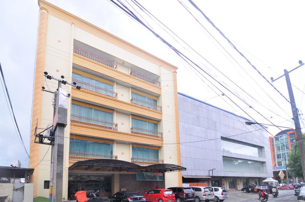 Hotel Maricaya Makassar Exterior foto