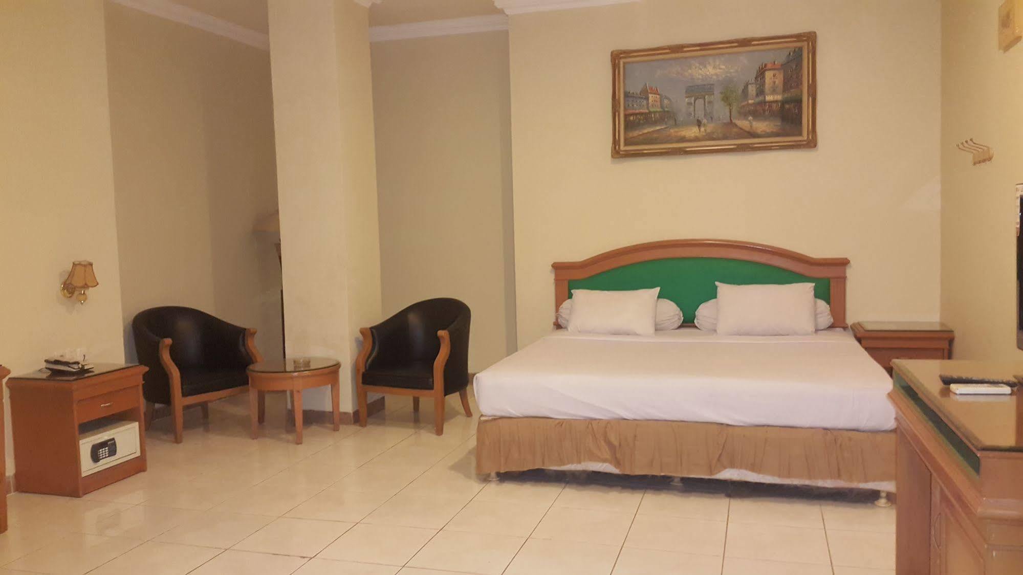 Hotel Maricaya Makassar Exterior foto
