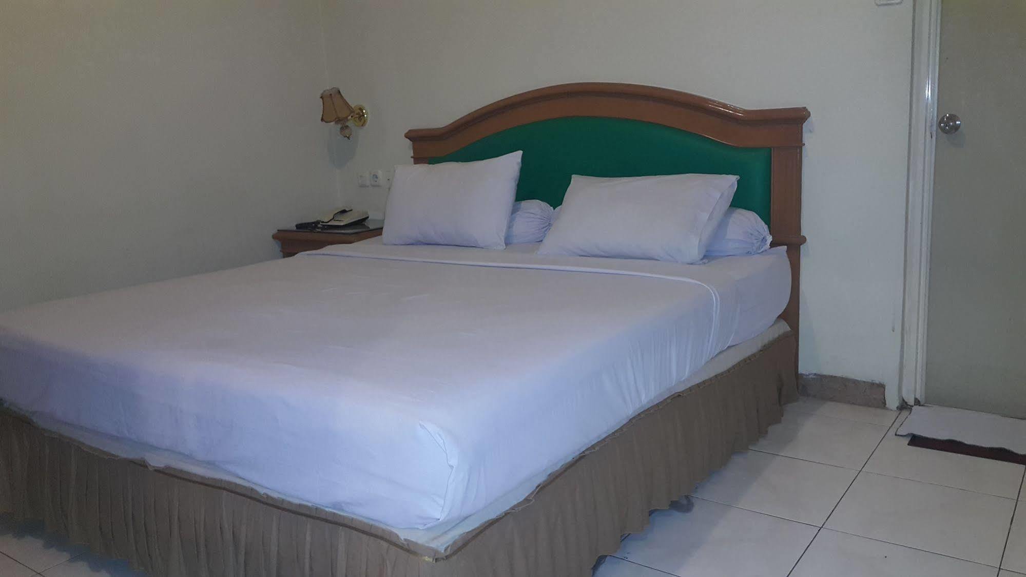 Hotel Maricaya Makassar Exterior foto